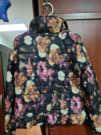 Chaqueta acolchada floral Tatienne para mujer - miniatura 2