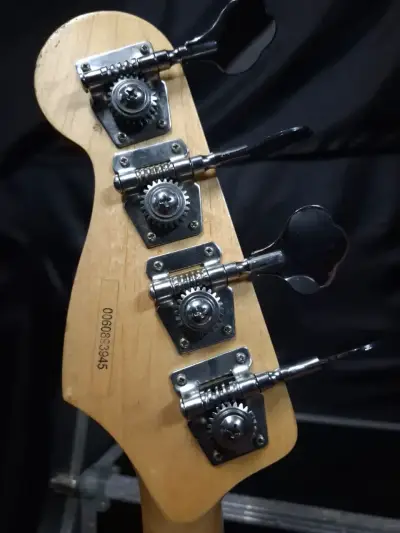 Bajo eléctrico estilo Jazz Bass sunburst - miniatura 1