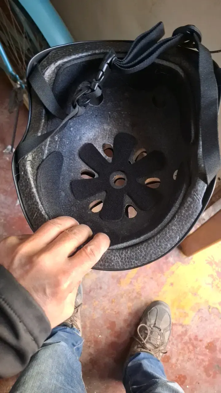 Casco de bicicleta negro para adulto talla L - 2