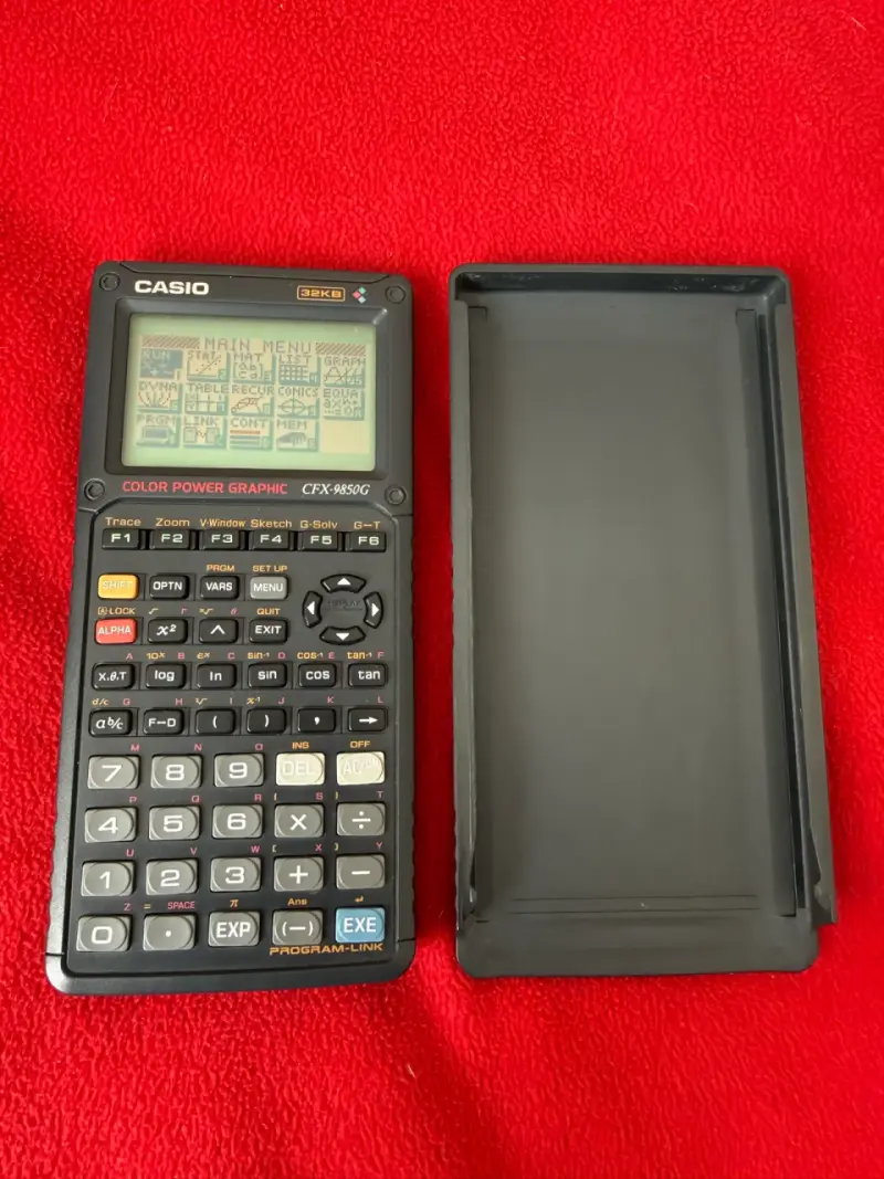 Calculadora gráfica Casio CFX-9850G - 2
