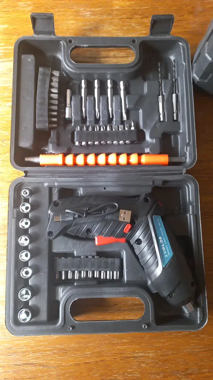 Destornillador Eléctrico Recargable con Accesorios - 1