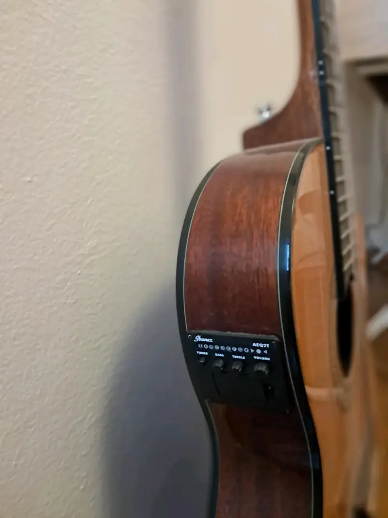 Guitarra Electroacustica - 2