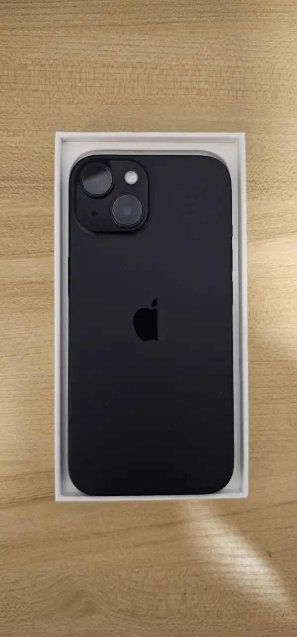 iPhone 15 Negro en Buen Estado - 2