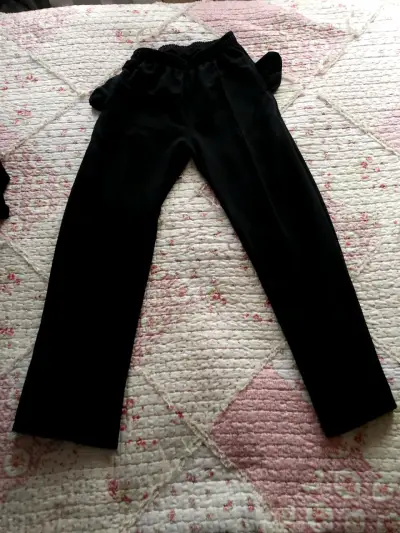 Conjunto deportivo negro para mujer - miniatura 1