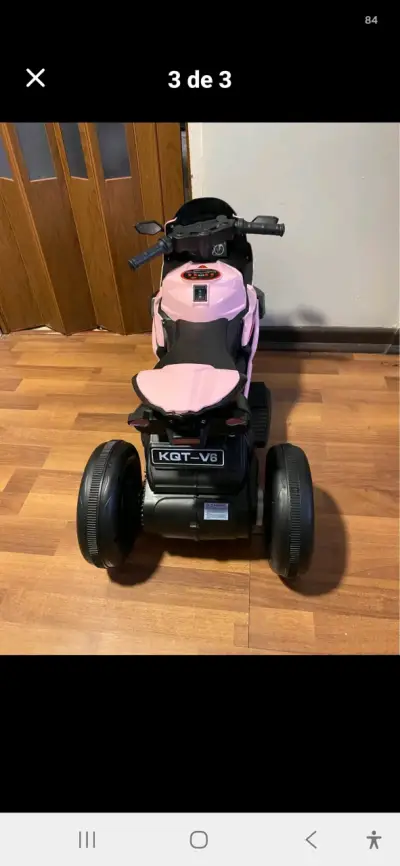 Trimoto Electrónica Rosada Bebesit para Niños - miniatura 2