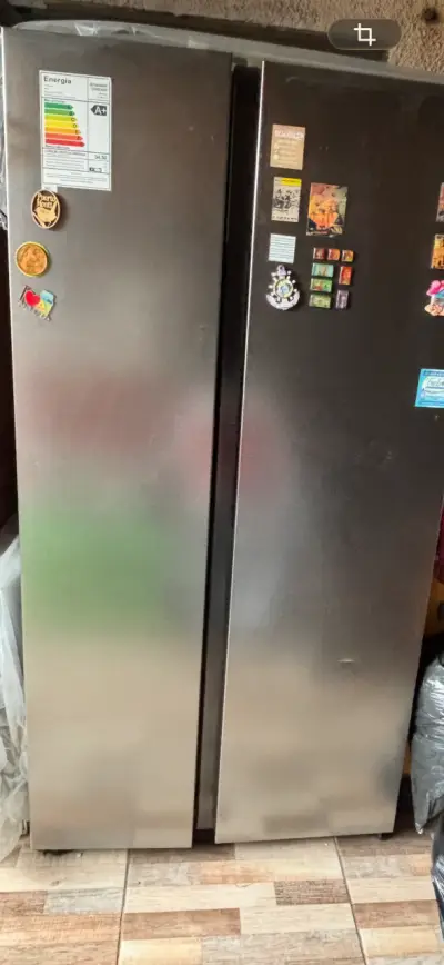 Refrigerador Samsung de acero inoxidable - miniatura 1