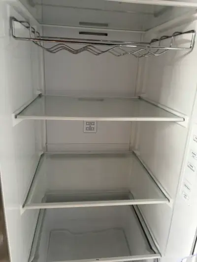 Refrigerador Samsung de acero inoxidable - miniatura 3