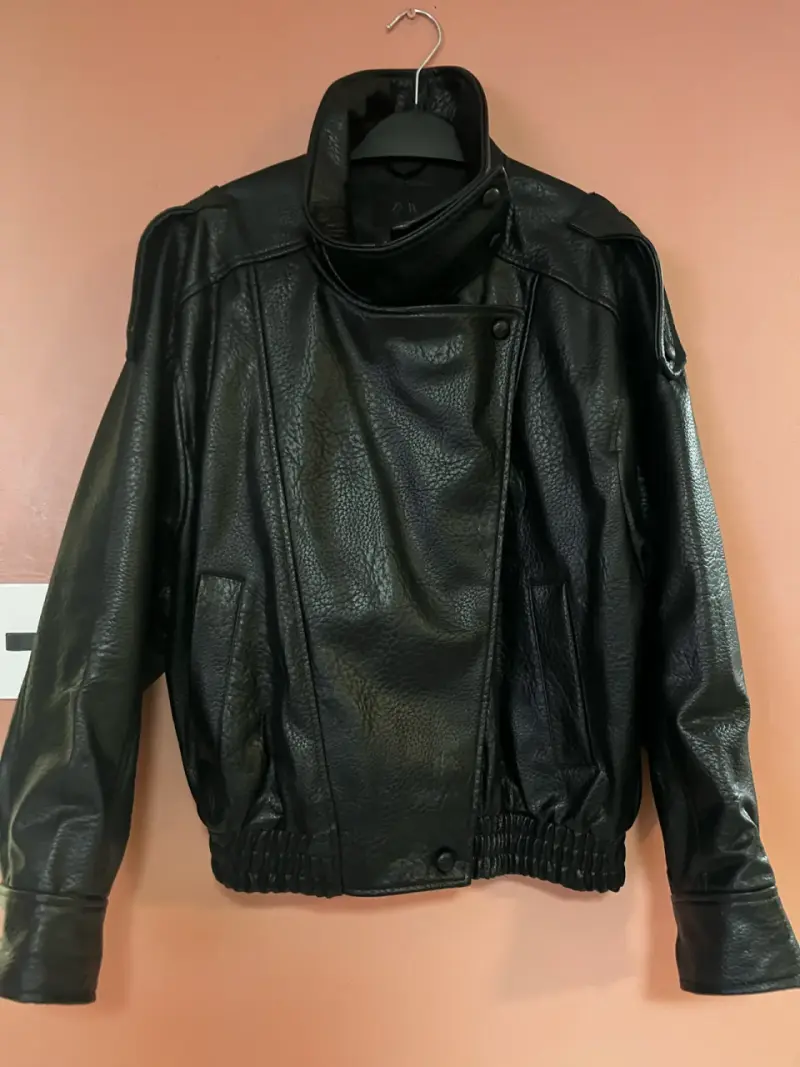 Chaqueta de cuero negra Zara