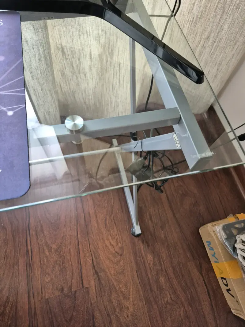 Escritorio vidrio base se vende desarmado - 1