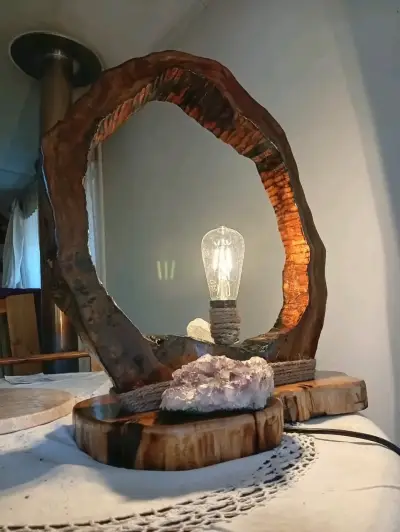 Lámpara artesanal de madera maciza – Pieza única - miniatura 4