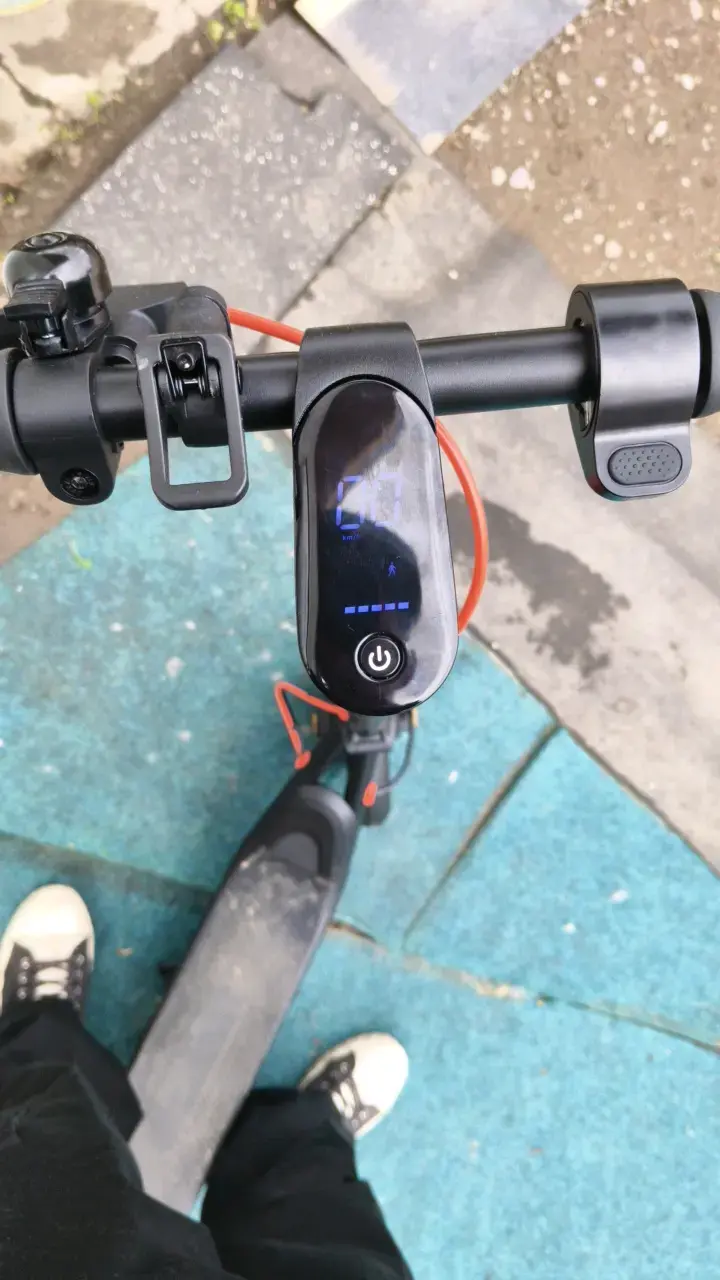 Scooter eléctrico plegable con luces LED - 2