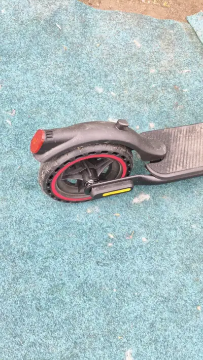 Scooter eléctrico plegable con luces LED - miniatura 4