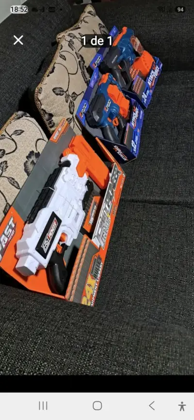 Pistolas de juguete con dardos de espuma - miniatura 1