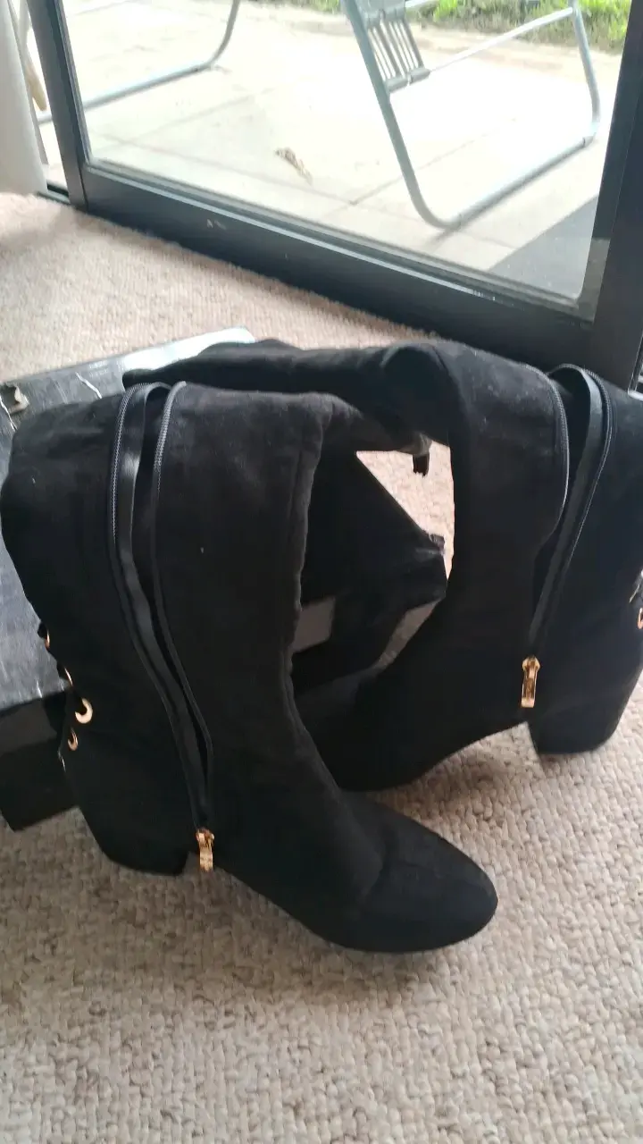 Botas negras de gamuza con cordones - 2