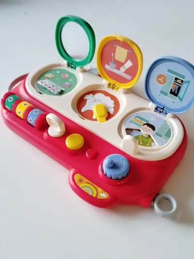 Juguete interactivo para bebé con botones de colores - miniatura 5