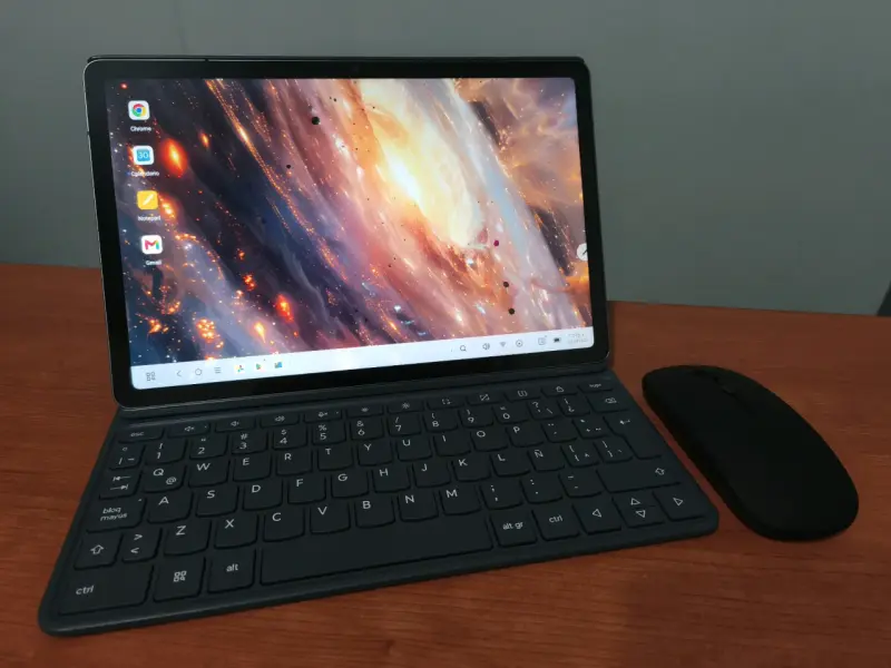Lenovo Idea Tab 8GB 256GB con teclado y lápiz - 1