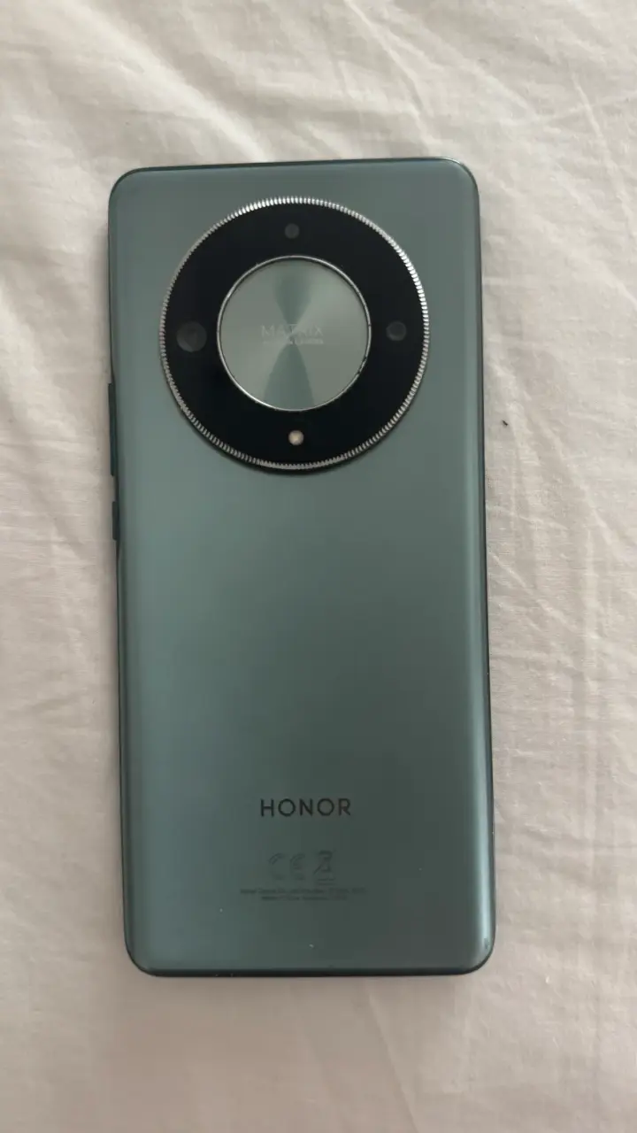 Smartphone Honor con diseño moderno - 2