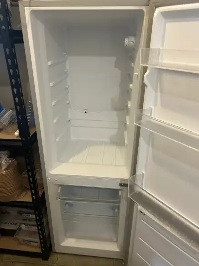 Refrigerador Midea con Congelador A+ - miniatura 4
