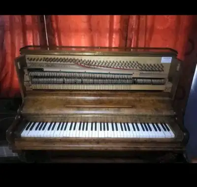 Piano vertical antiguo J.O. Baumgardt - miniatura 4