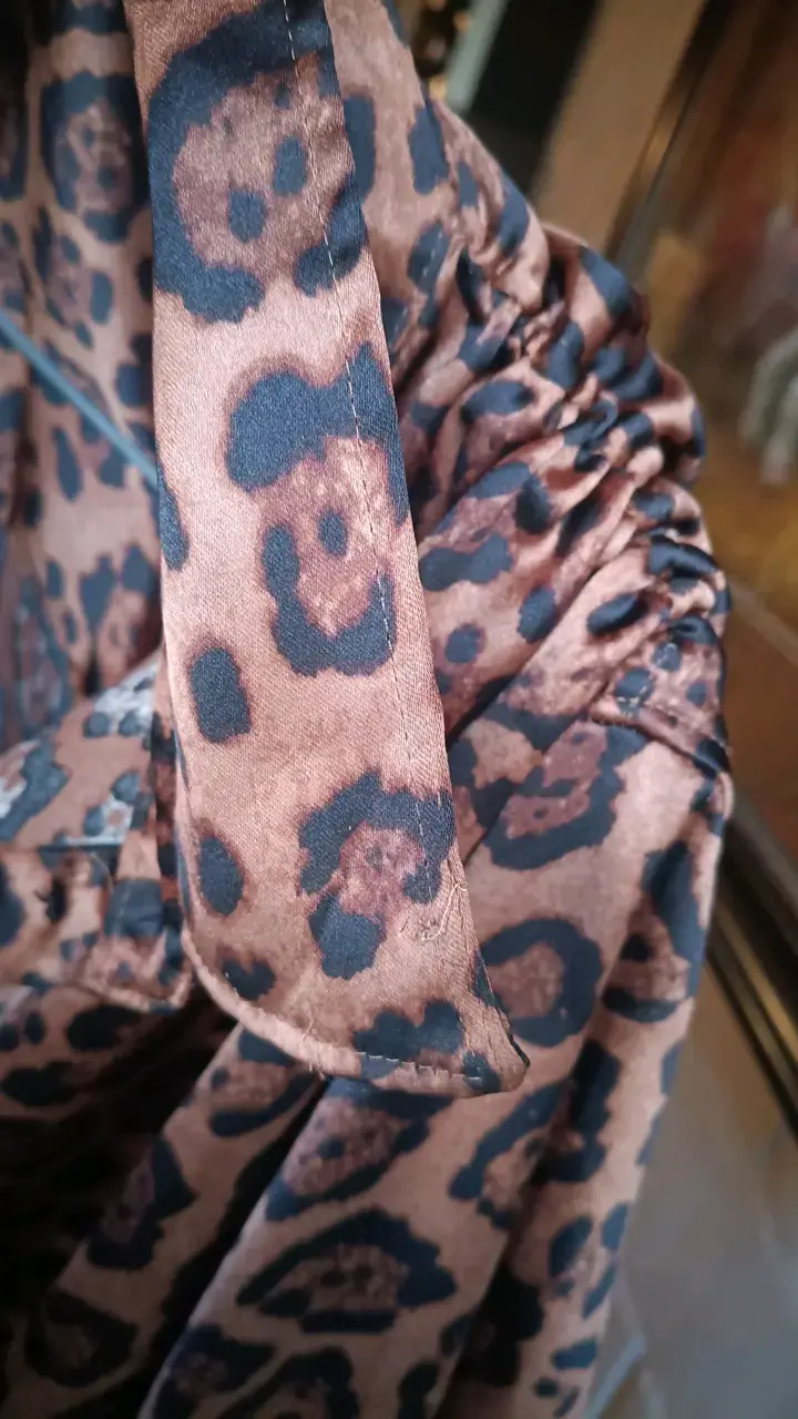 Blusa de mujer estampado animal print - 3