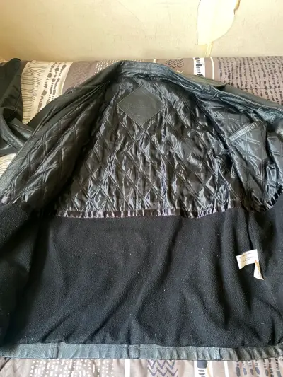 Chaqueta de cuero negra para hombre talla L - miniatura 5