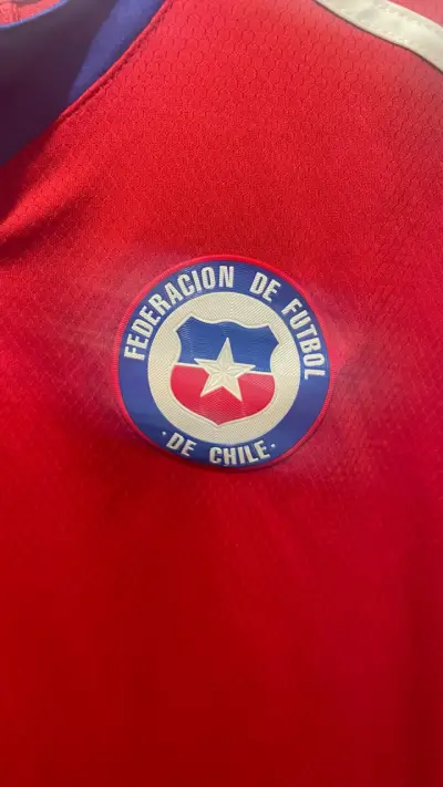 Camiseta Roja Selección Chile Adidas 2022 - miniatura 3
