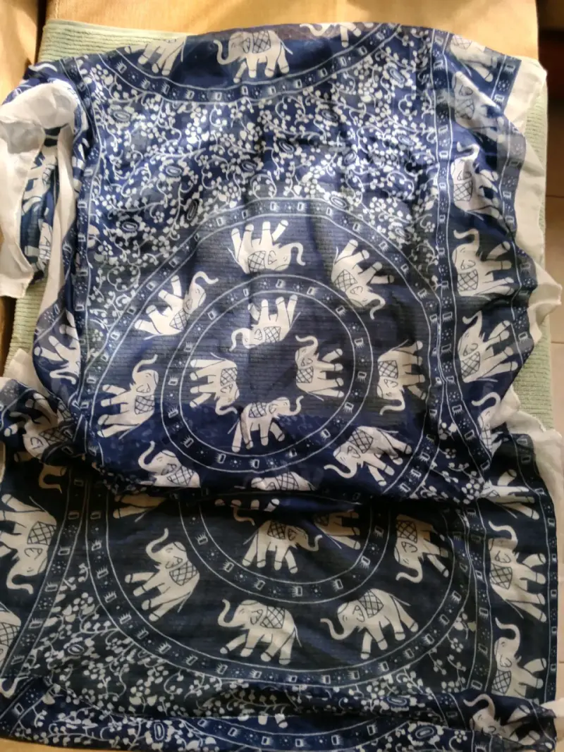 Set de pañuelos estampados en tonos azules y grises - 3