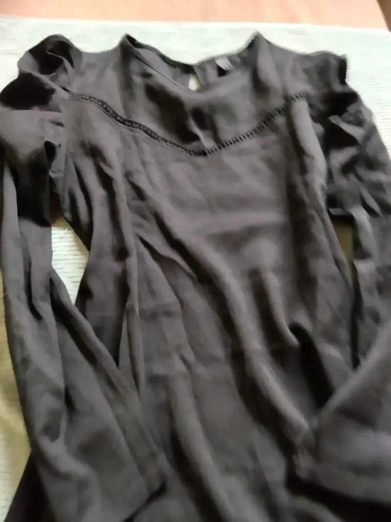 Vestido negro de manga larga Shein con detalles - 4