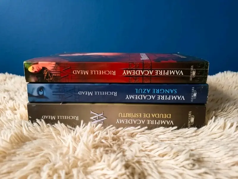 Colección de libros de fantasía y romance - 2