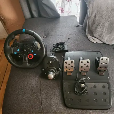 Volante y pedales Logitech G29 para PS4/PC - miniatura 2