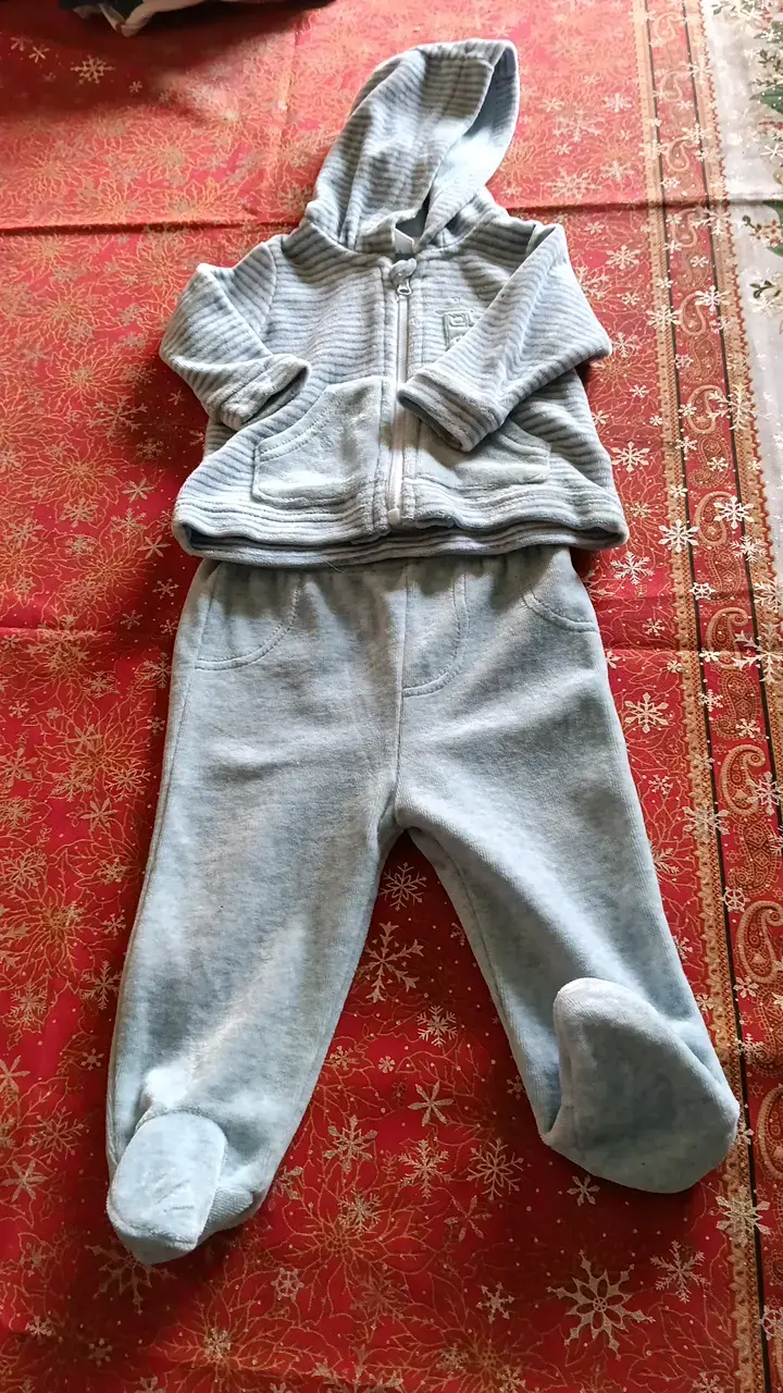 Conjunto de bebé celeste rayado