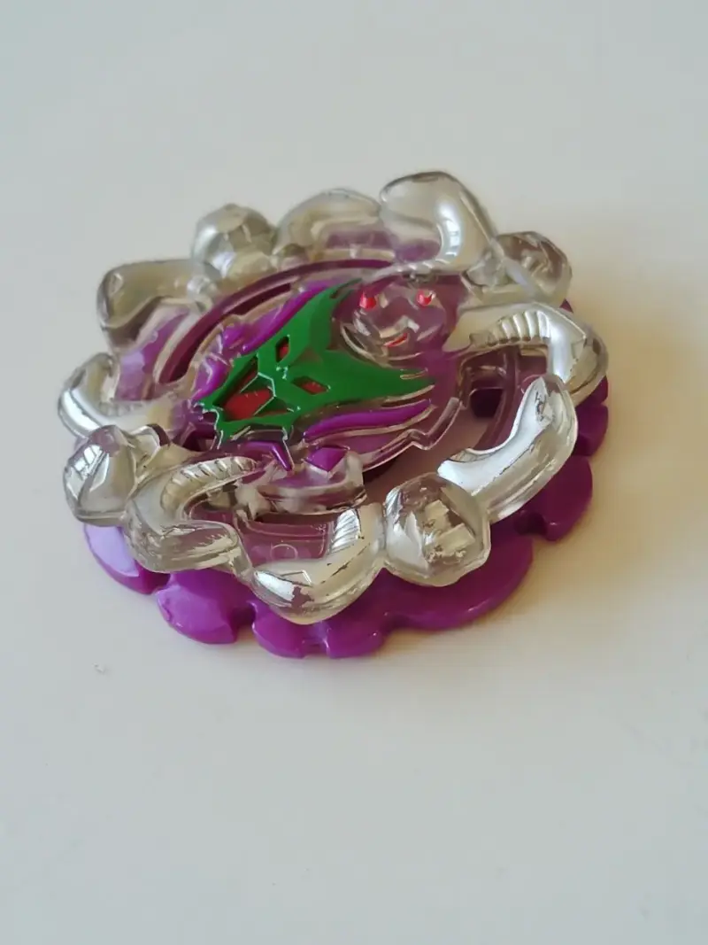 BEYBLADE BURST TURBO TYPHON T4 MARCA HASBRO - 2