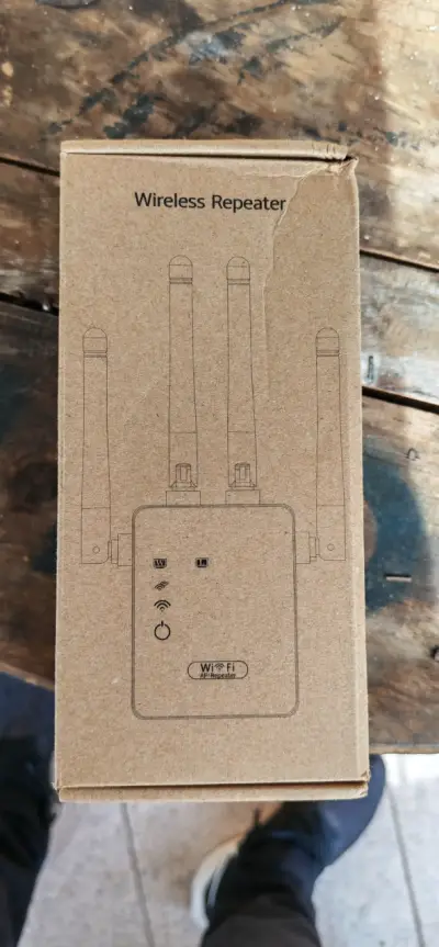 Repetidor WiFi inalámbrico con antenas - miniatura 1
