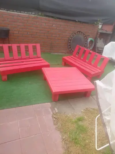 Juego de muebles de jardín de madera roja - miniatura 1