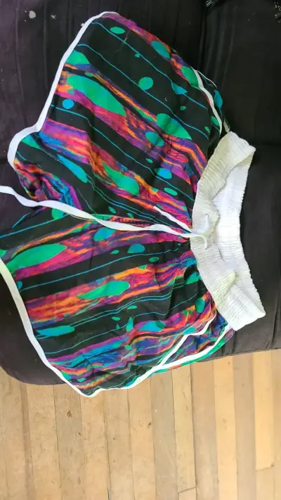 Shorts deportivos multicolor para mujer - miniatura 1