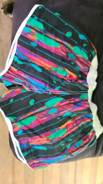 Shorts deportivos multicolor para mujer - miniatura 2