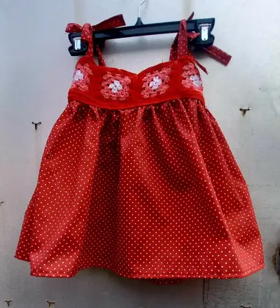 Poleras de niña con detalles tejidos a crochet - miniatura 3
