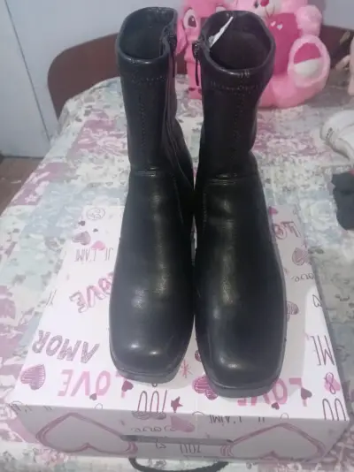 Botines de cuero negro con tacón alto - miniatura 2