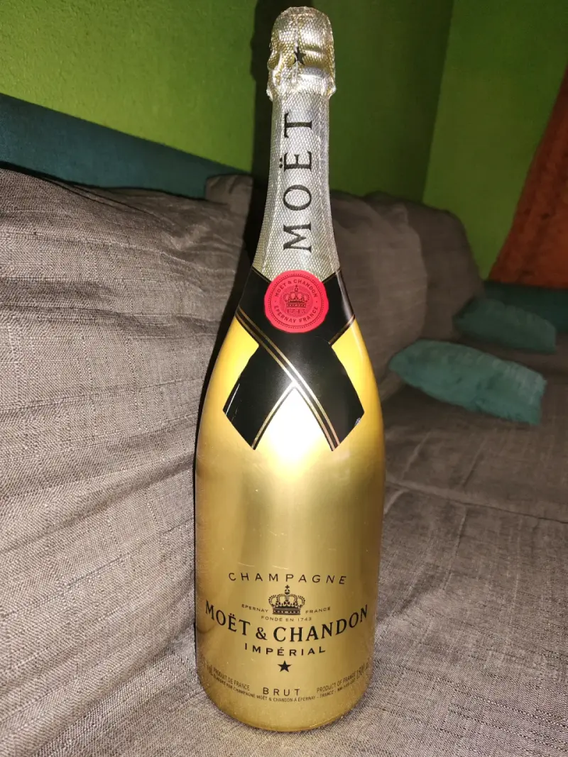 Champagne Moët & Chandon Impérial Brut Dorado - 1