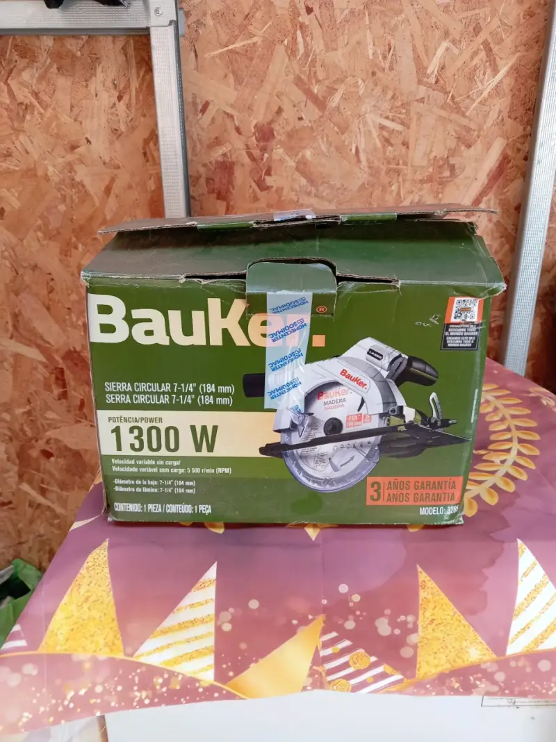 Sierra circular Bauker 1300W 7-1/4 pulgadas - 3