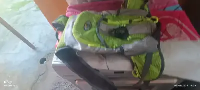 Mochila negra con compartimentos múltiples Eaf - miniatura 3