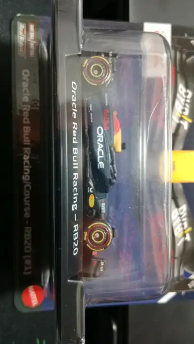 Hot Wheels Premium F1 Red Bull Racing RB20 2024 - miniatura 4