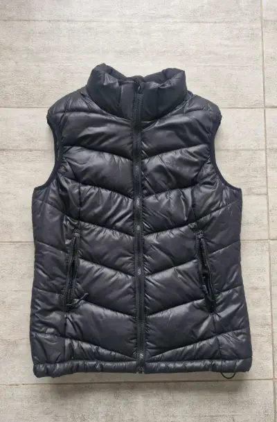 Chaqueta s/manga Acolchado Negro H&M Sport Talla M - miniatura 2