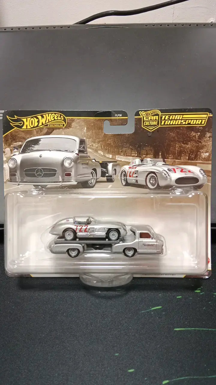 Hot Wheels Team Transport Mercedes-Benz 300 SLR - 1