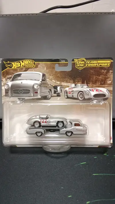 Hot Wheels Team Transport Mercedes-Benz 300 SLR - miniatura 1