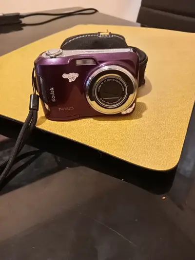 Cámara digital Kodak 14MP púrpura con funda - miniatura 1