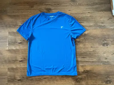 Polera deportiva azul Fratta para hombre M - miniatura 1