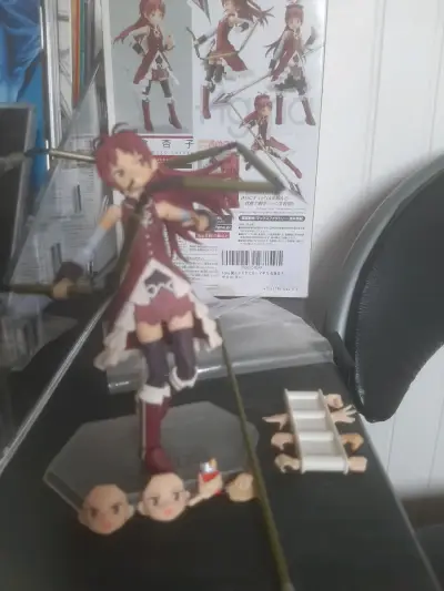 Figura de acción Kyoko Sakura con accesorios - miniatura 2