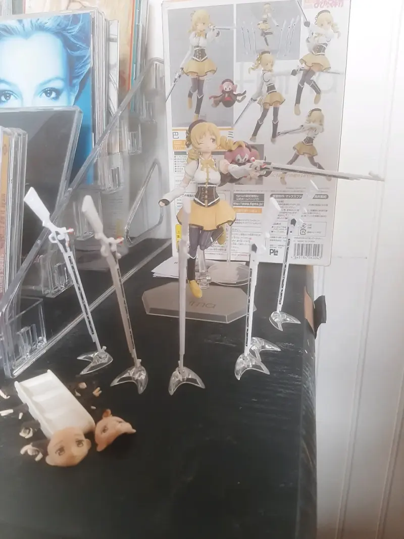 Figura articulada Figma Mami Tomoe con accesorios - 1