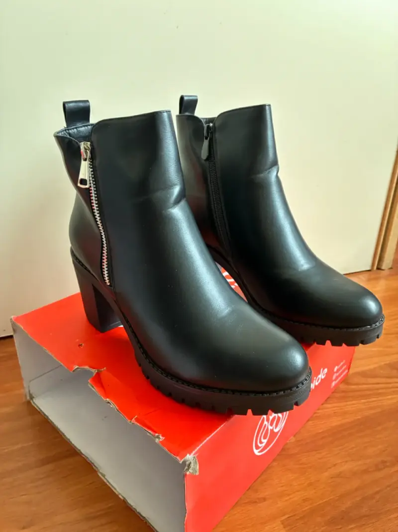 Botines de cuero negro con tacón weide - 1